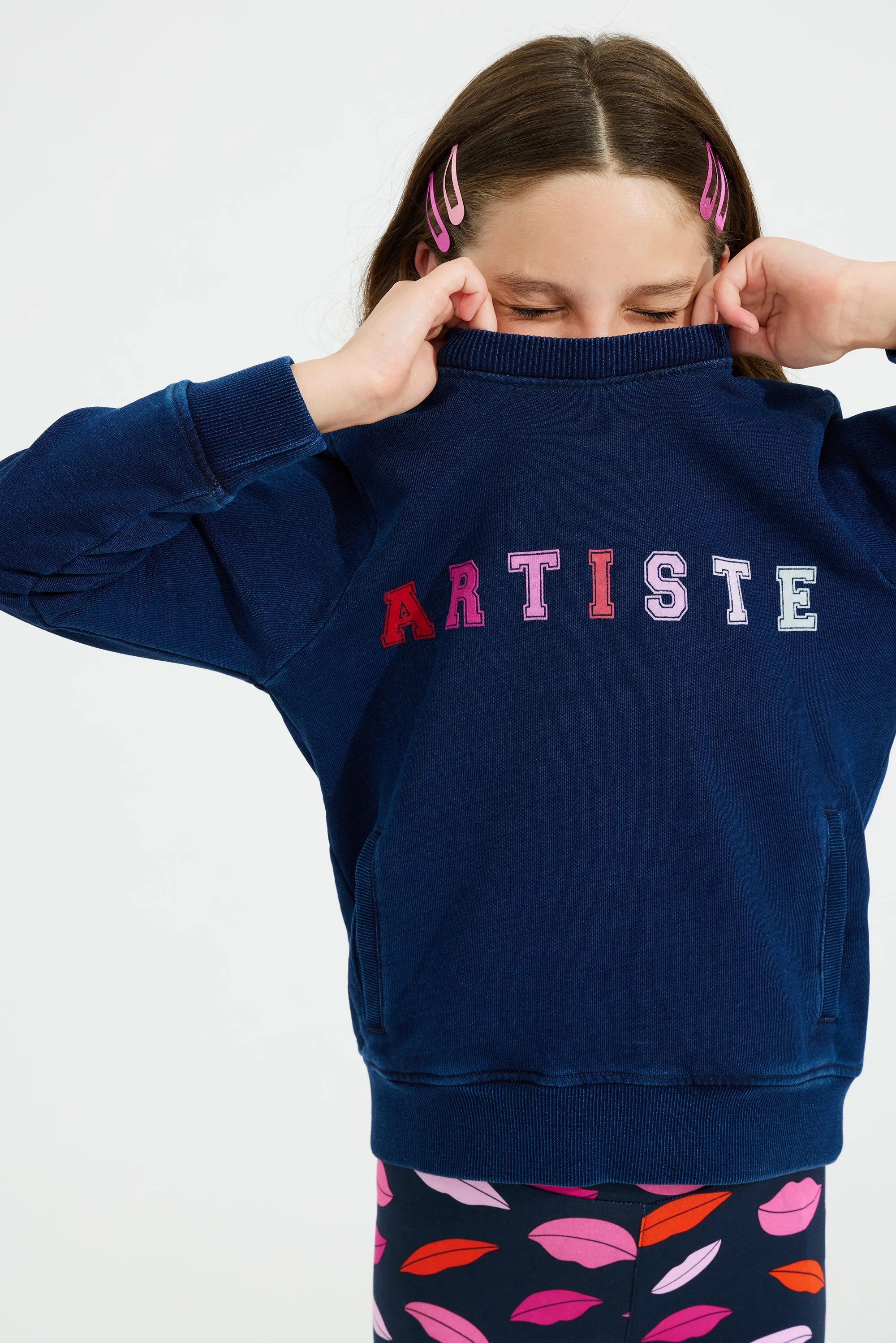 Artiste Crew