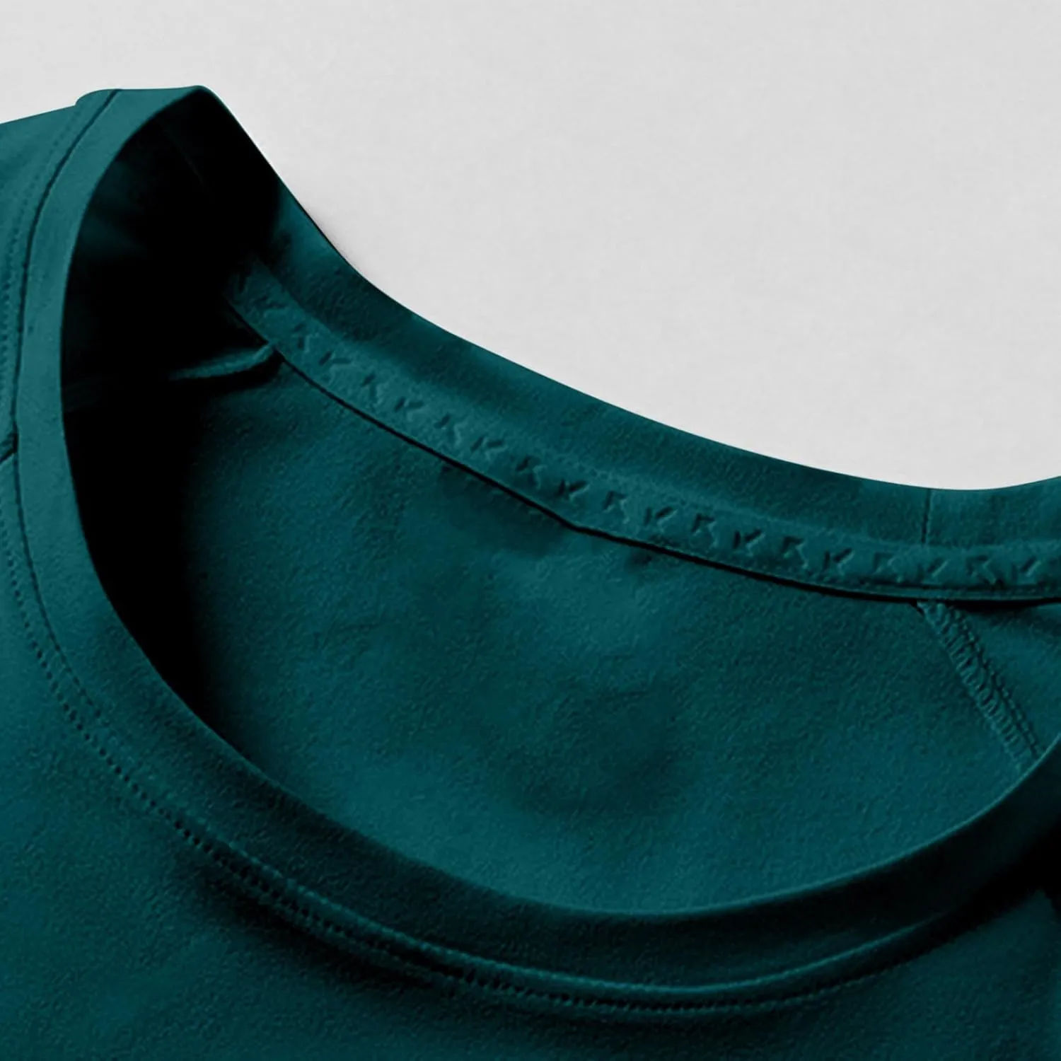 Mens Athletic Shirt Short Sleeve with Zipper Pocket Lightweight UPF 50   Crewneck T-Shirt for Workout Casual Wear 2025
