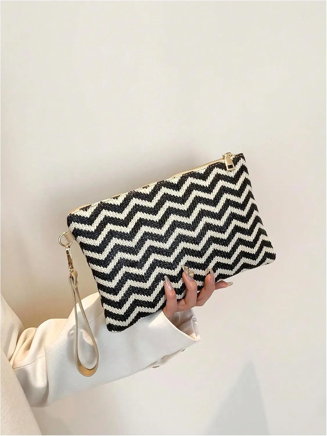 QWINEE Women's Striped Wristlet Wallets Color Block Zipper Clutch Handbags