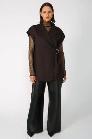 task cape / chocolate marle